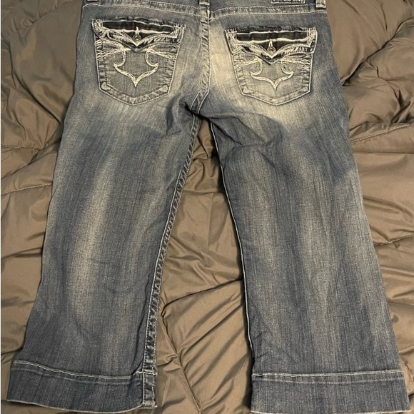 Denim capris, size 30. - Picture 3 of 3